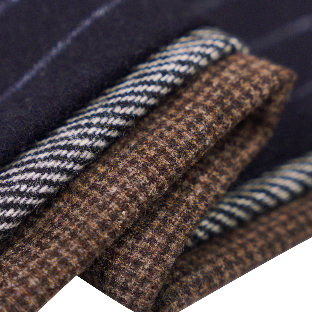 50% Wol, 30% Poliester, 20% Serat Lainnya, 320G/M, Putih Mati + Hitam, Kain Flanel Kepar, ML-C-22104